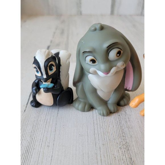 Disney rabbit Thumper skunk flower toy playset Bambi toy figure - Picture 2 of 13